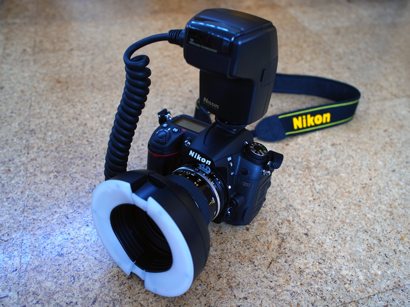 NikonのD7000にリングフラッシュをつける | トモデジ tomodigi.com